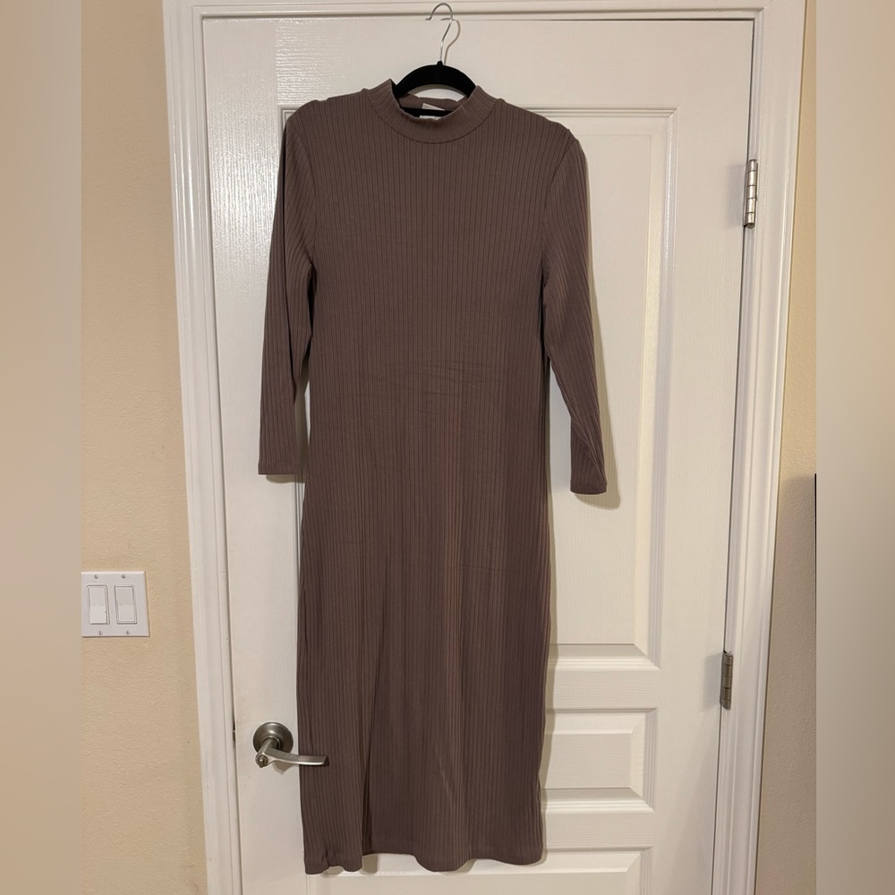 Brown nude dress. Great condition. Worn 2 times only